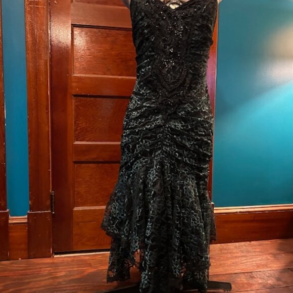 Black and Teal, Vintage, 1988, Victorian-inspired Beaded/Lace Gown, Size 6 - Picture 5 of 10